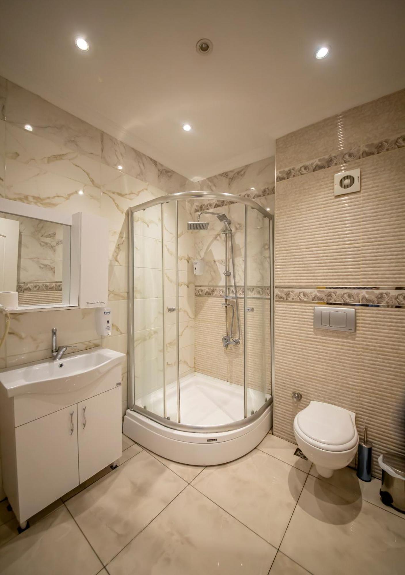 Royal Garden Suite And Hotel 伊斯坦布尔 外观 照片